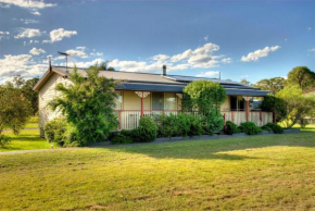 Cottages on Lovedale - Cottage No. 2 (2 bedroom), Lovedale